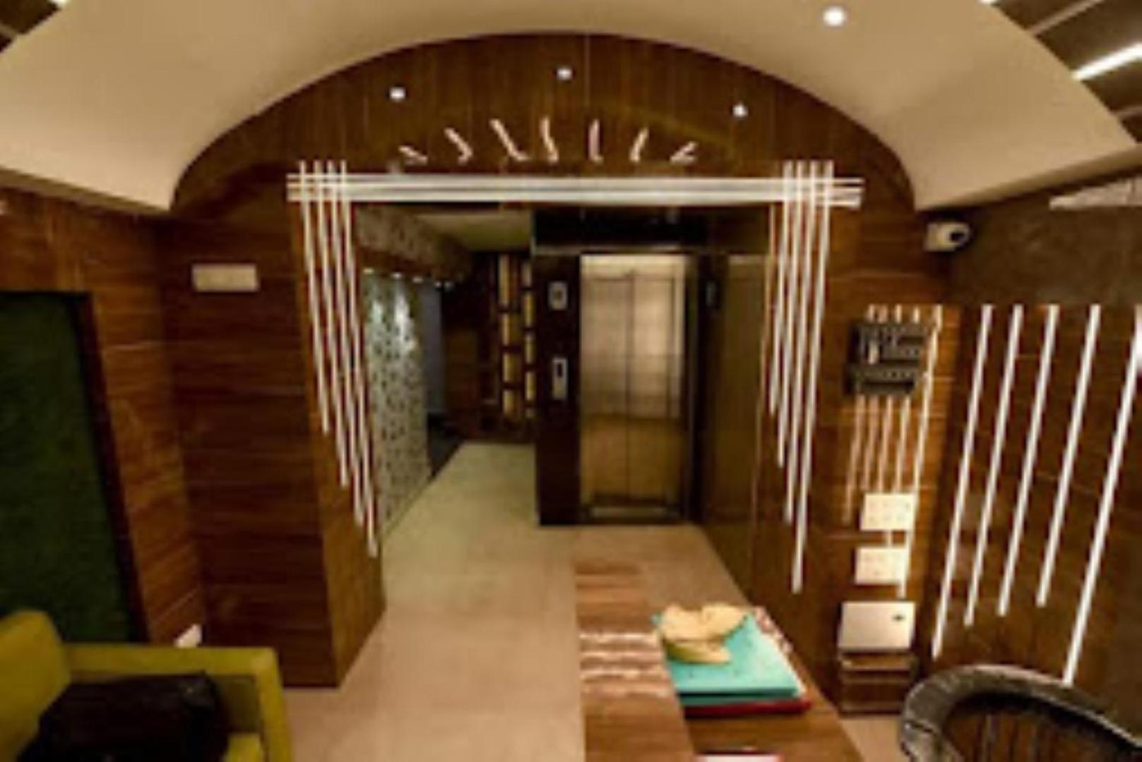 Hotel Vk Inn Prayagraj Bagian luar foto